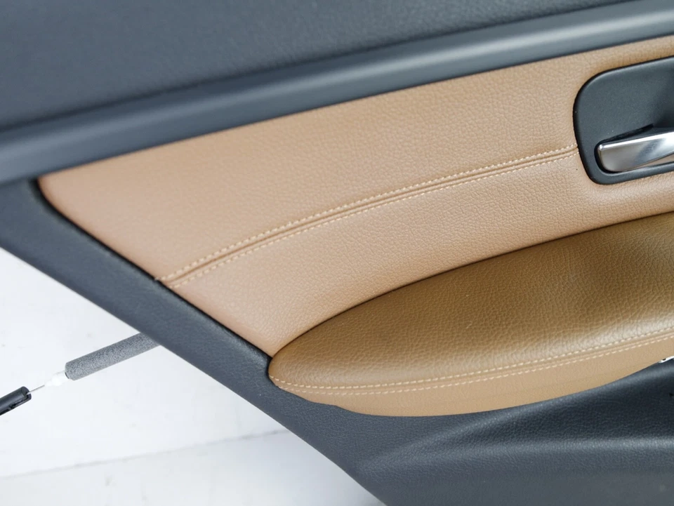 BMW 320i 328i 335i F30 2012-2018 panel de puerta interior trasero izquierdo sillín marrón OEM Foto 2 de 4