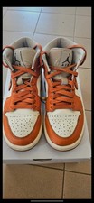 Nike Air Jordan 1 MID SE taglia 37,5 bianche e arancioni in pelle