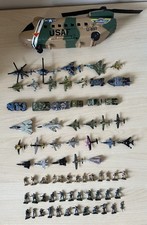 Micro Machines Military Bundle Chinook U-897 Playset 36 Vehicles 36 Figures