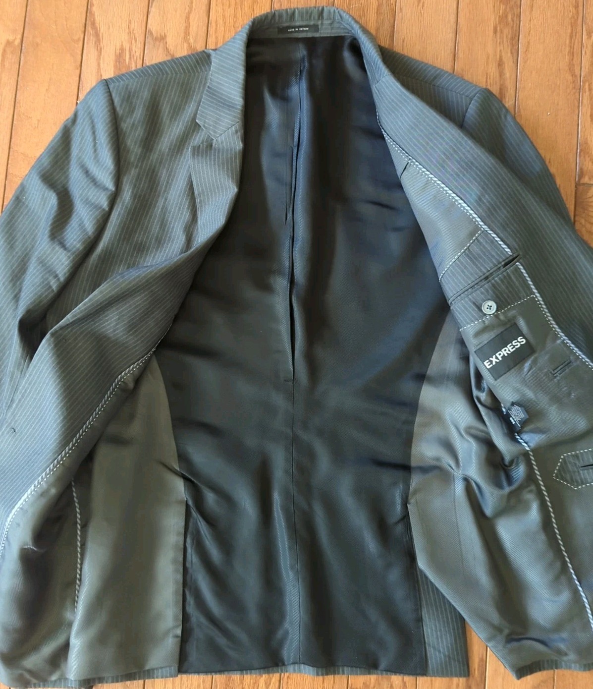 EXPRESS Men's Two Button Blazer Gray Pinestripped… - image 5