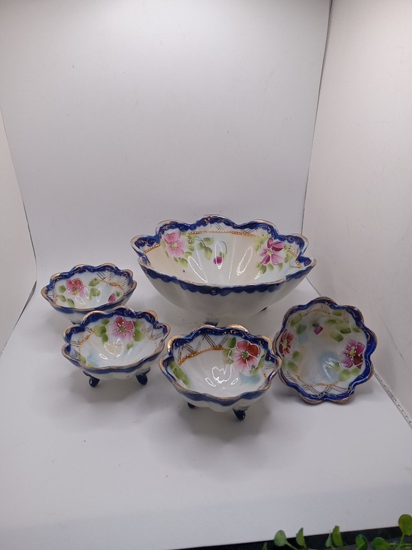  Nippon Moriage Nut Bowl Set (5) Cobalt Gilt Stylized Flowers Footed Beautiful