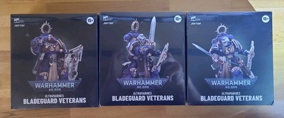 JoyToy Warhammer 40K - Ultramarines Bladeguard Veterans