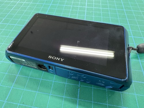Sony Cyber-Shot DSC-TX20 Waterproof 16.2 Megapixel Camera - Picture 6 of 14