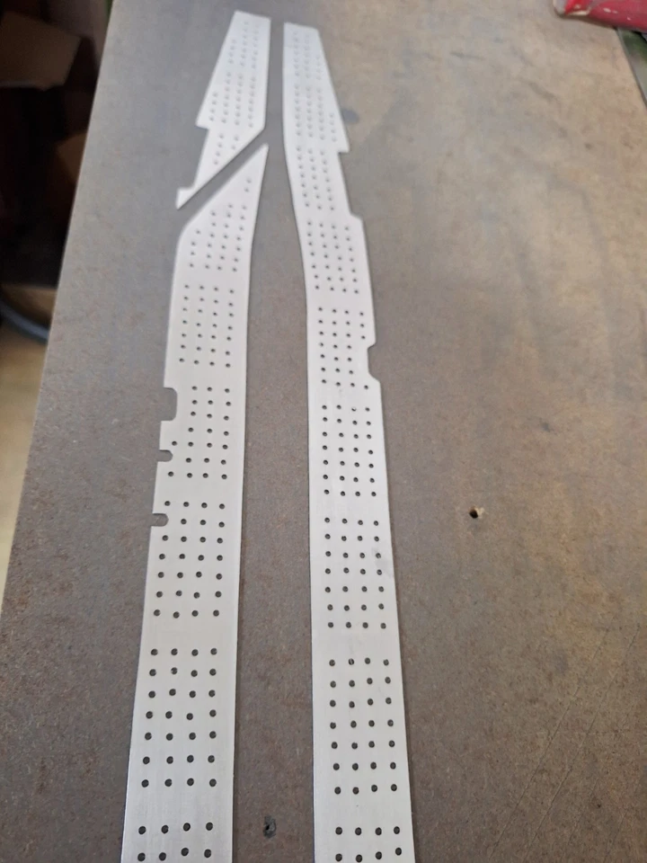 Seenotrettungskreuzer Robbe Berlin Aluminium Lochbleche Für das Deck Neu! - Bild 2 von 4