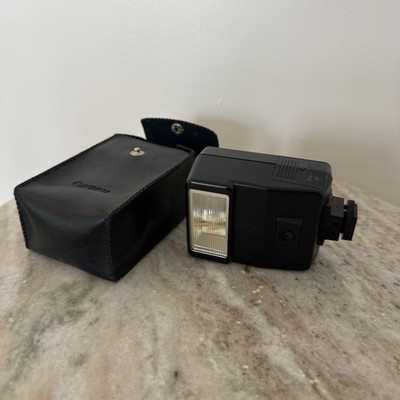 Canon Speedlite 155A Shoe Mount Flash Auto Manual for Canon Cameras with Case