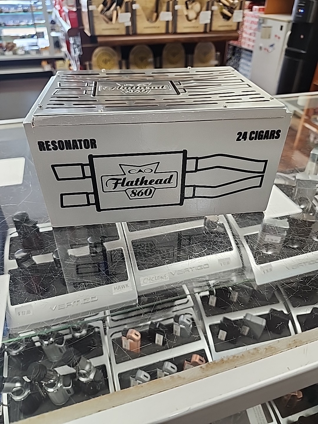 CAO Flathead Resonator Super GiganteEmpty Cigar Box