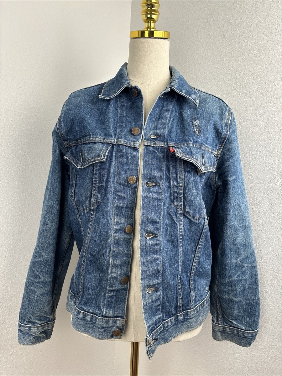 Levi's Blue Denim Trucker Jacket sz 38 Made In Canada C38