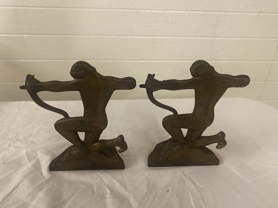 ANTIGUOS SUJETALIBROS DEPORTIVOS HUBLEY DE HIERRO FUNDIDO #230 Foto 2 de 4