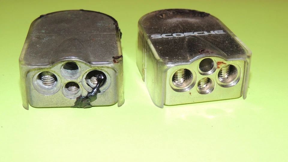 SCOSCHE BATTERY TERMINAL CAR POST CLAMP SET USED 8 4 GAUGE - Image 2 of 3