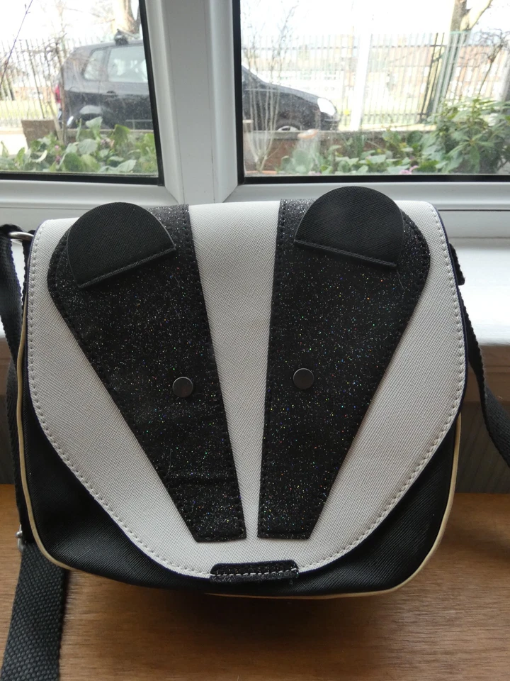 Used Once Rare Linited Edition Cath Kidston Original London Badger Glitter Bag - Image 2 of 4