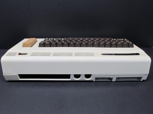 Commodore VIC 20 Computer mit Netzteil, schaltet ein / schaltet ein - Bild 9 von 14