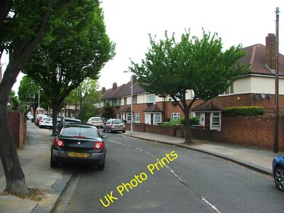 Photo 6x4 Sullivan Avenue, Beckton East Ham/TQ4283  c2015