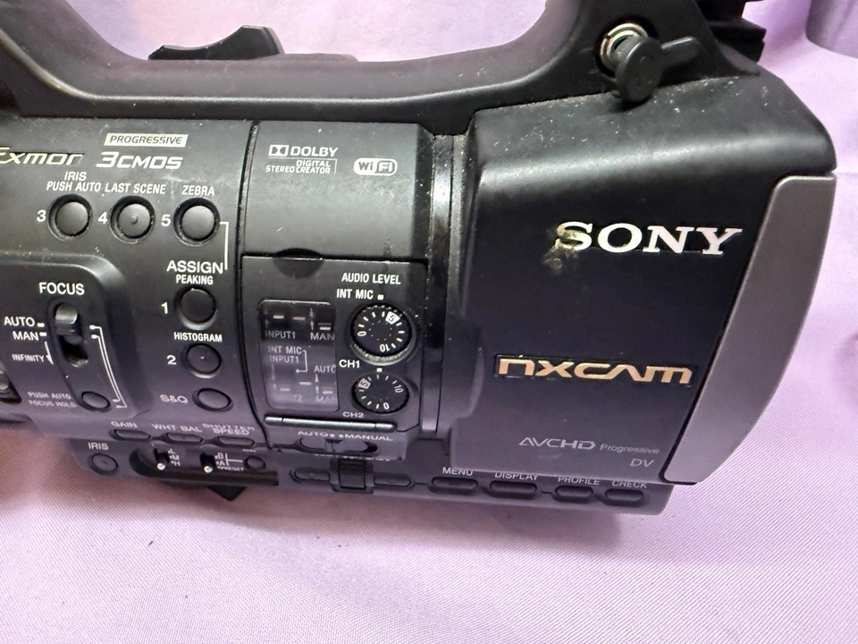 Sony HXR-NX3 NXCAM Pro Video Camera With Charger/Batteries! Works Great! - Image 4 of 4