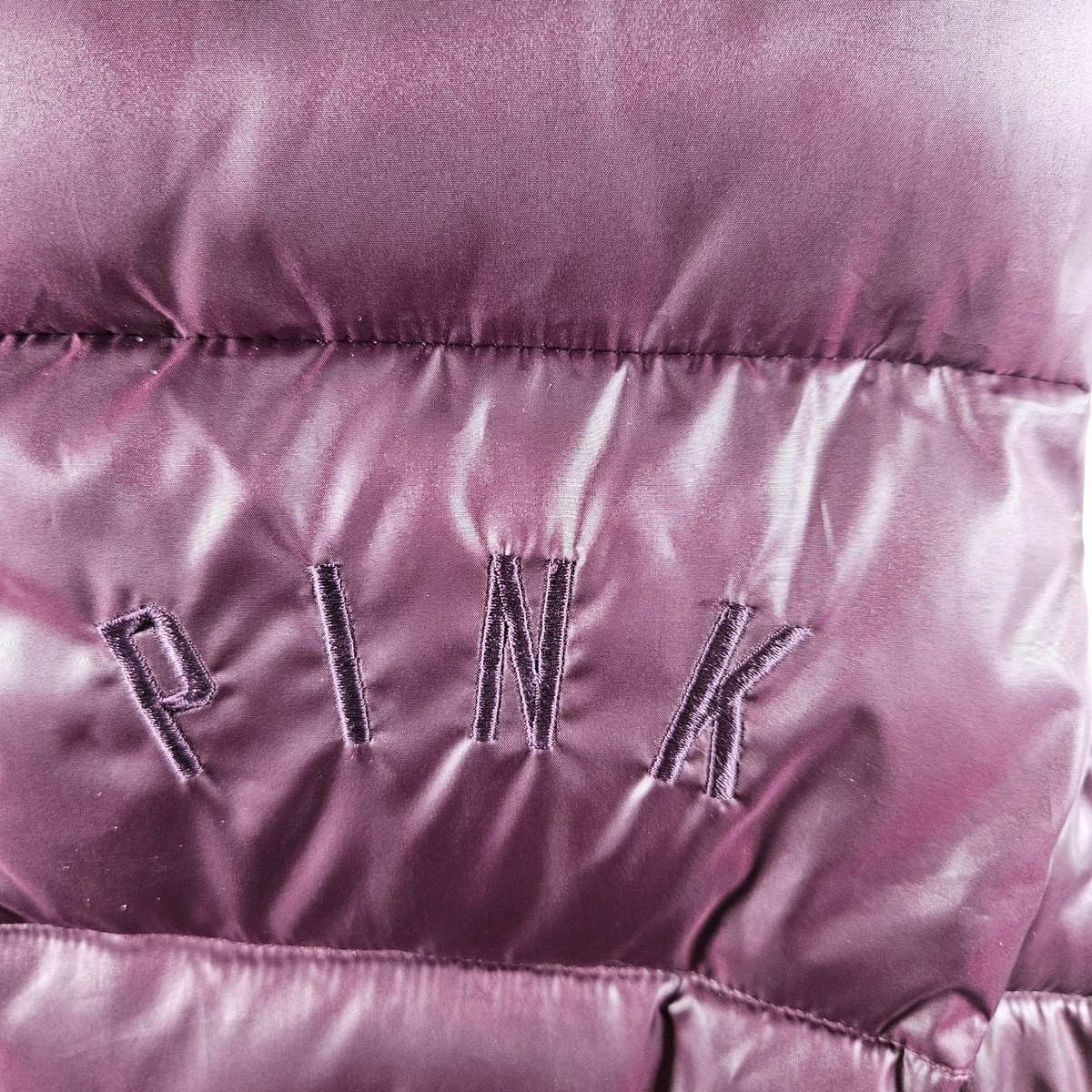 VS PINK Puffer Vest Victoria’s Secret Womens Small Wine Red Logo View 5