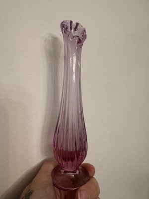 Fenton Lavender Bud Vase Purple Ribbed Ruffled Glass Vintage 8'' USA