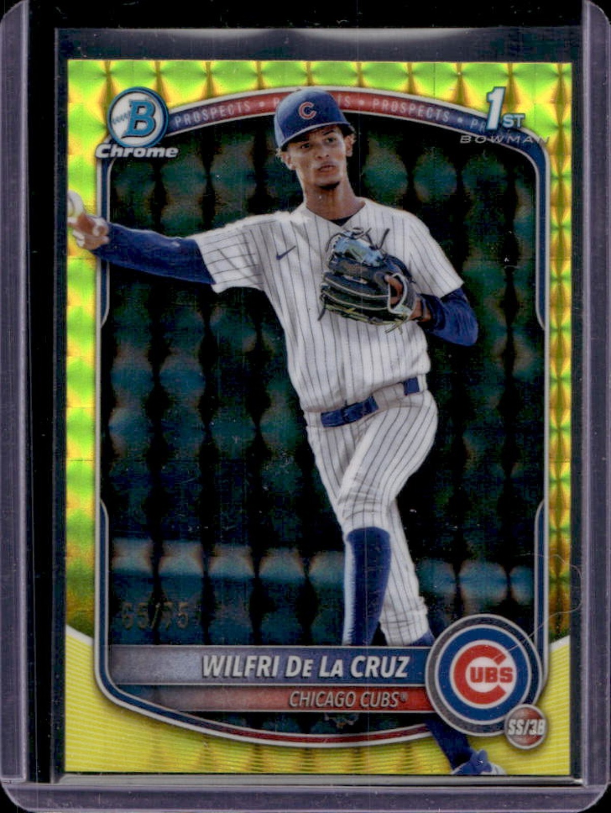 2025 Bowman Chrome Wilfri De La Cruz Yellow Geometric Refractor 1st #/75