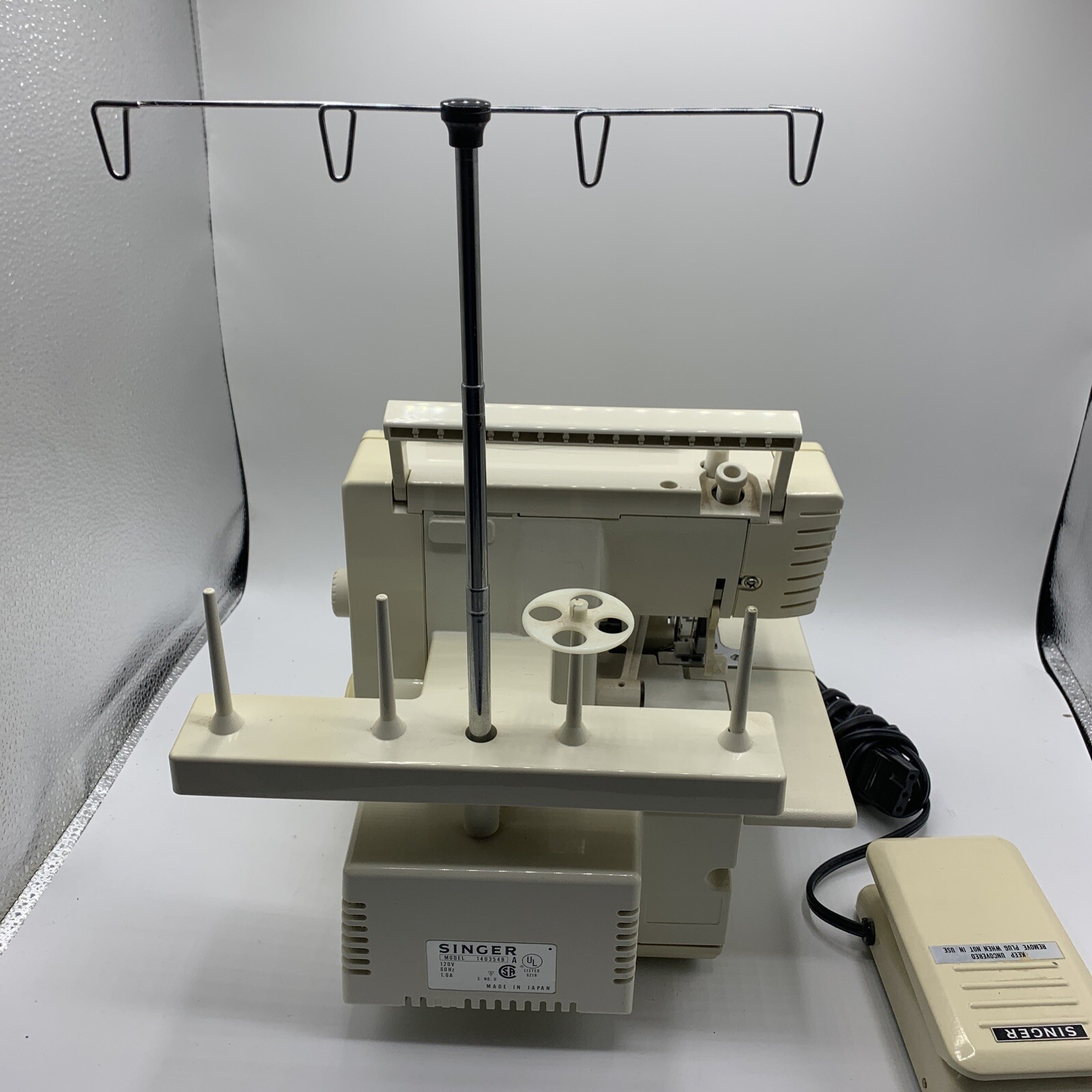 SINGER 14U354B SERGER OVERLOCK MERRITT MACHINE works tested eBay