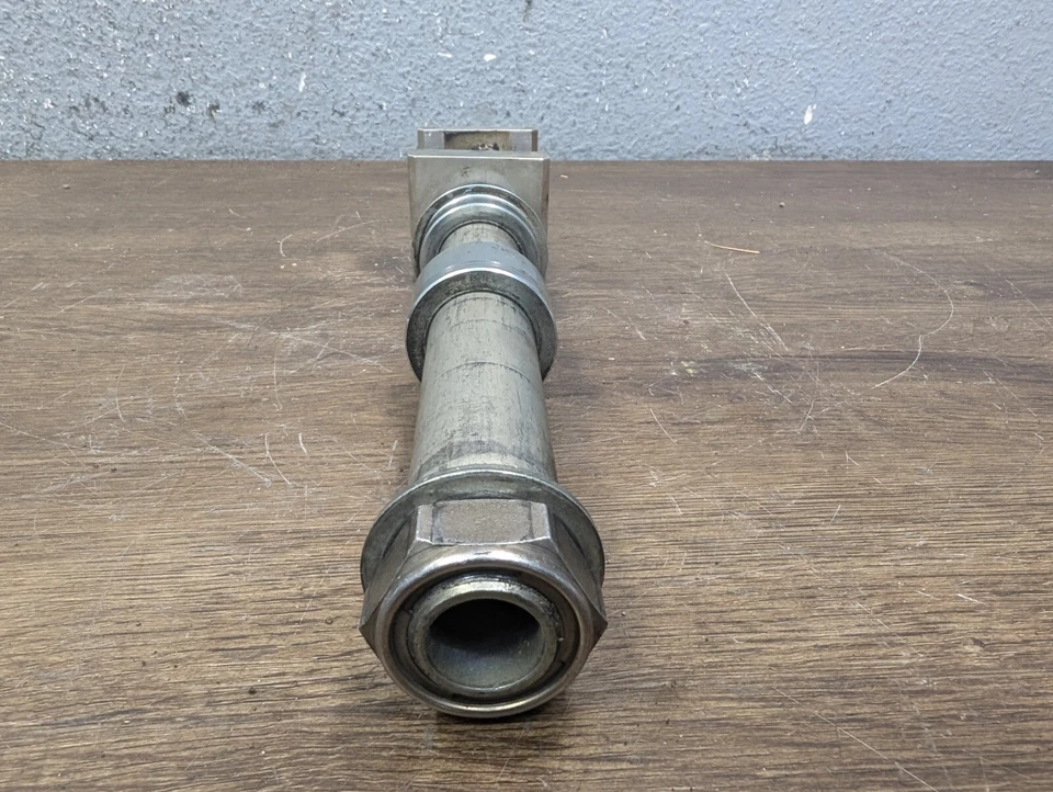 Yamaha FZ10 MT10 2017-2024 OEM eje trasero llanta rueda trasera - 2CR-25381-00-00 Foto 4 de 4