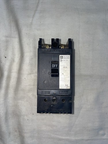 TOSHIBA E50C BREAKER 30A - Zdjęcie 1 z 7