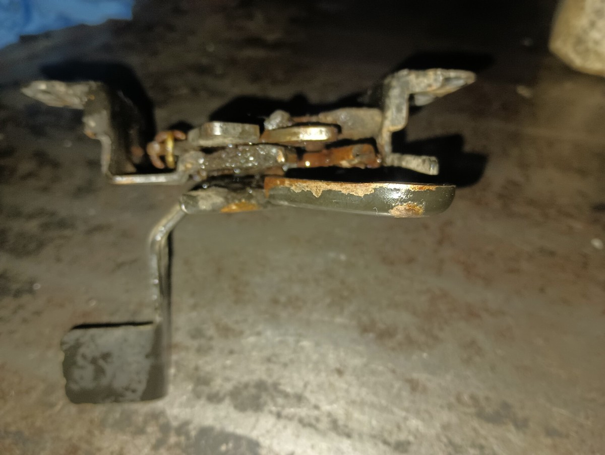 GM OEM Hood Lock Latch 15757371 Jimmy Astro Blazer Suburban GM OEM Hood Lock Latch 15757371 Jimmy Astro Blazer Suburban