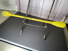 Sturdy Back Scratcher and Shoe Horn Combo Stick Backscratcher Vintage Yellow.