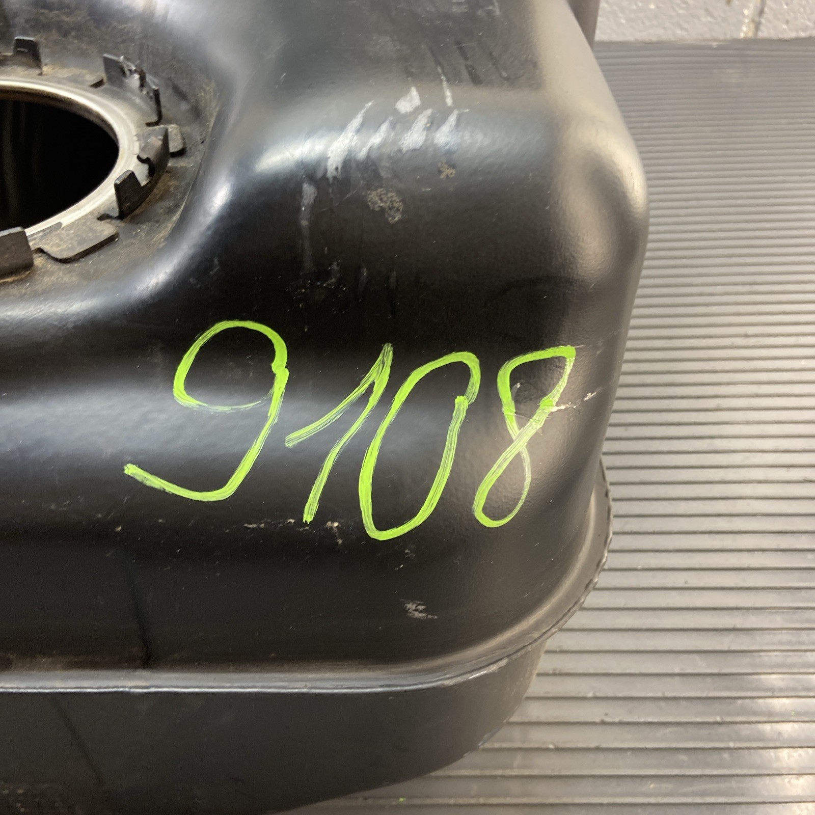 Audi R8 2017-2023 Rear Right Fuel tanks Pair