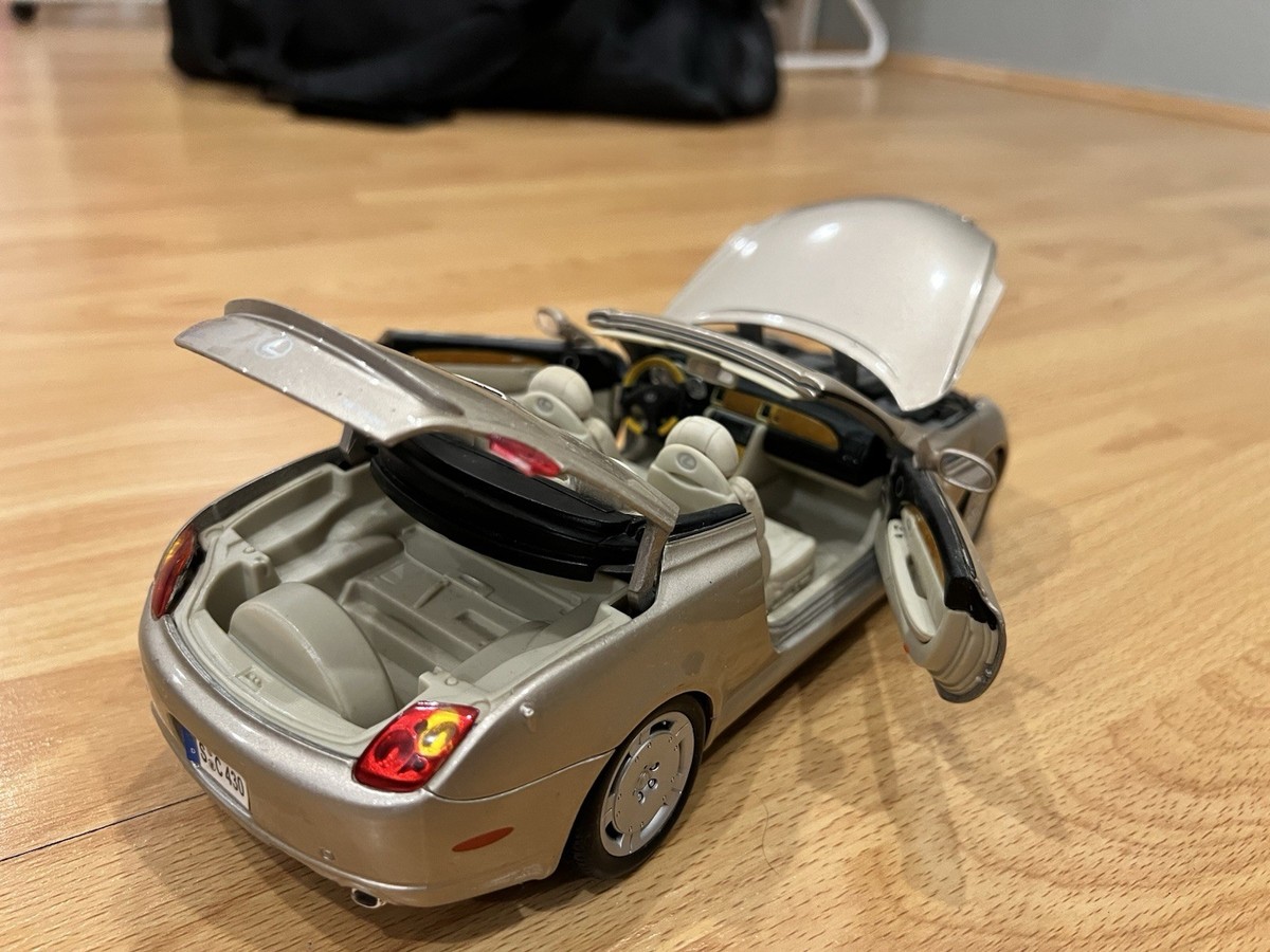 お値下げ可能　レクサス　SC430 1/18 Lexus Sc430 Convertible 1:18 Scale Die Cast | eBay