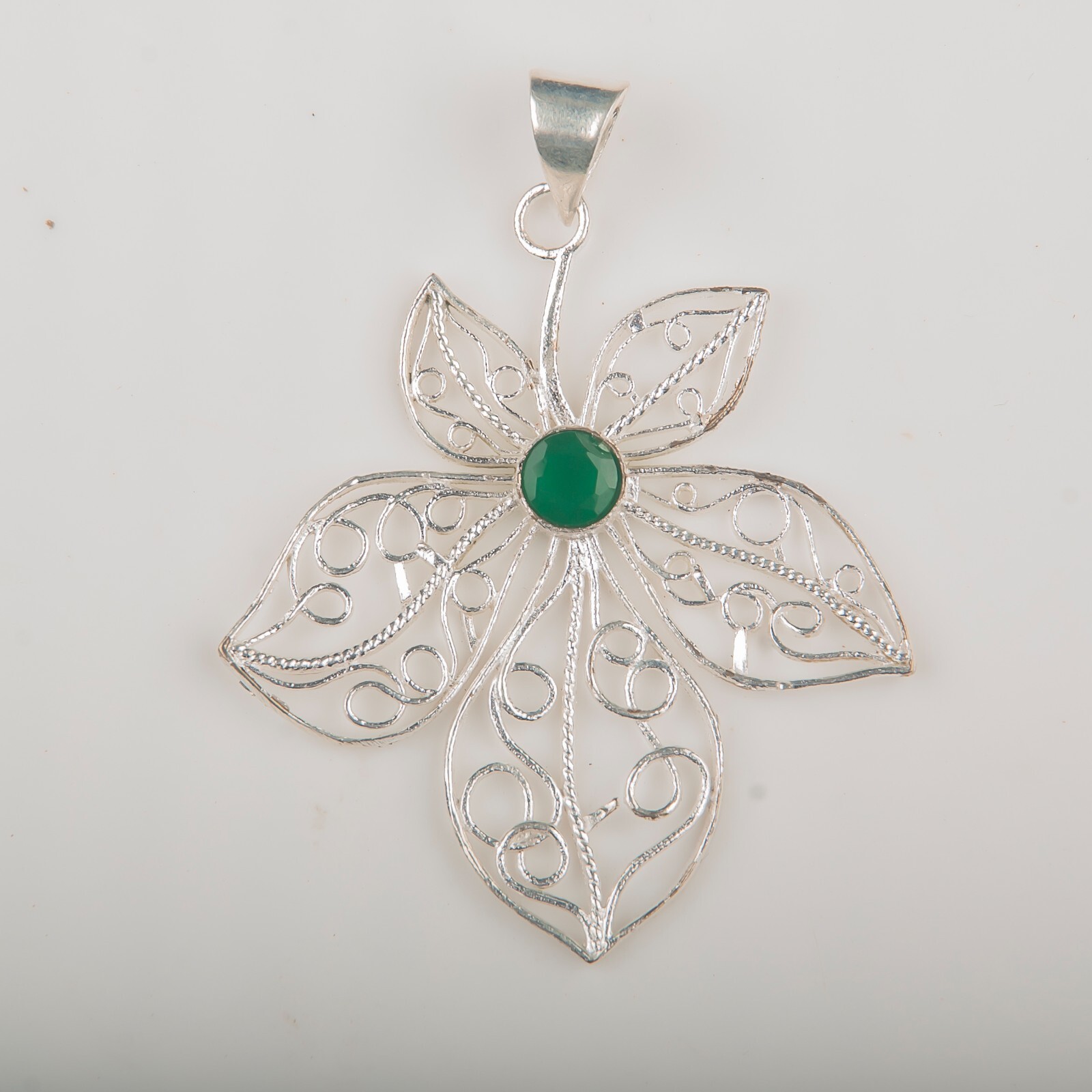 Gift For Her 925 Sterling Silver Natural Green Onyx Gemstone Pendant Flower