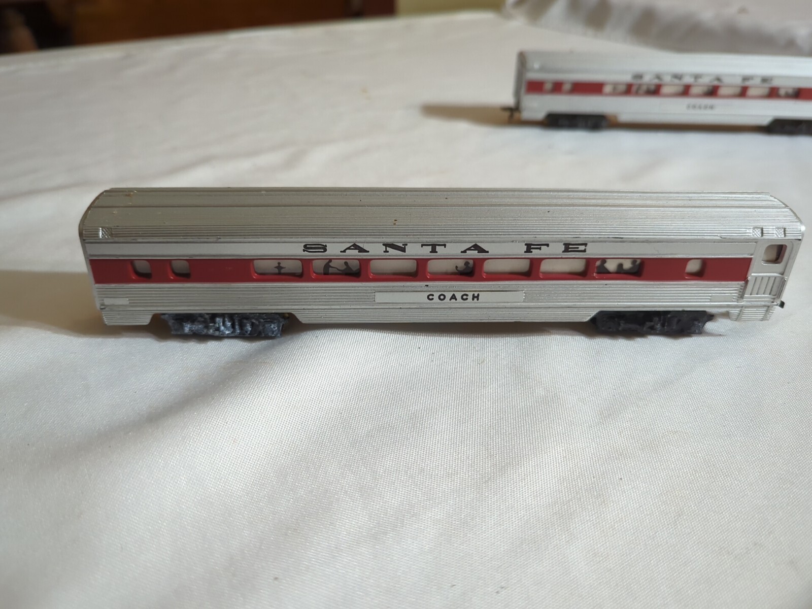 3 Vintage HO Scale Santa Fe Passenger Cars Observation, & Tavern