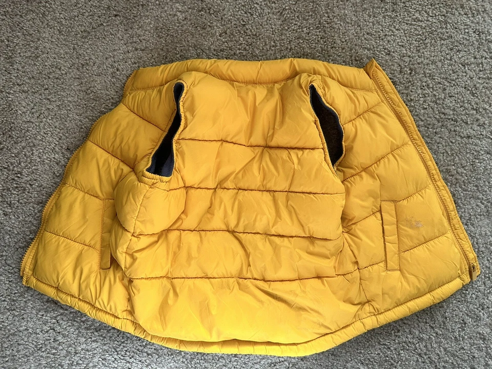 Oldnavy toddler boy puffer vest size 4T Color Squash (yellow) - Image 4 of 4