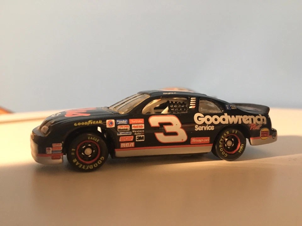 2 LOT 1998 Dale Earnhardt Sr Daytona 500 1/64 Goodwrench Diecast Winners Circle - Image 2 of 4