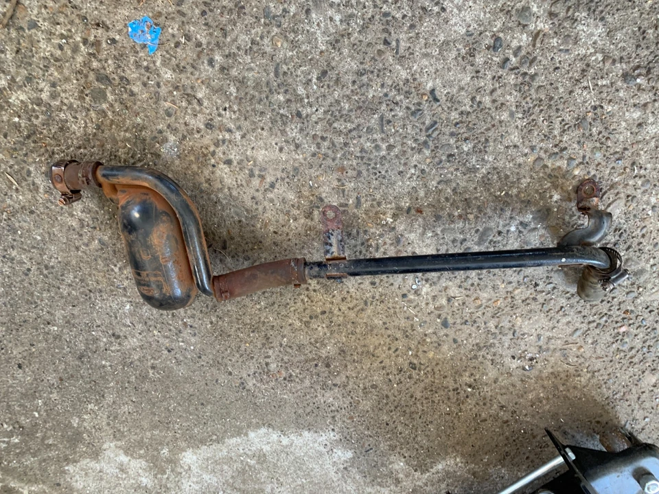 1987-96 Ford Truck F-250 F-150 302 351 SMOG / Air Injection Tube Resonator Pipe - Image 2 of 4