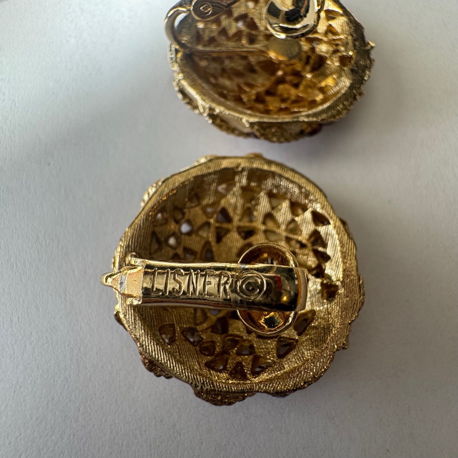 Vintage LISNER Ruby Red Rhinestone Leaf Brooch Cl… - image 9