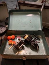 Vintage Metal Box With 2 Fish Reels. Garcia Mitchell 300 & Ocean City 1581 Bait