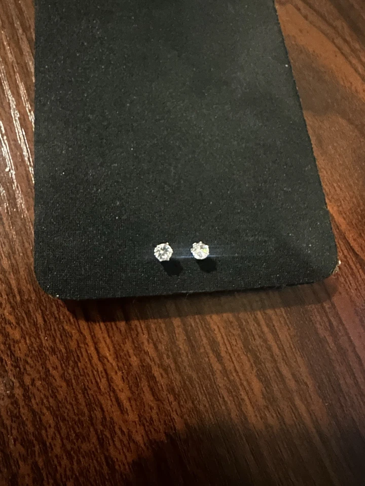 Natural Diamond Pierced Earrings, 0.5ct White Gold - Image 2 of 4