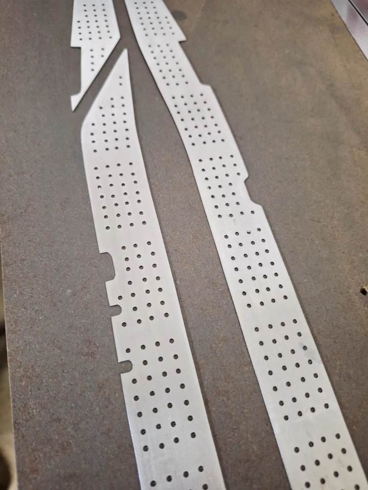 Seenotrettungskreuzer Robbe Berlin Aluminium Lochbleche Für das Deck Neu! - Bild 4 von 4