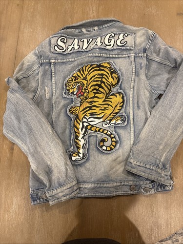 Women’s Distressed Pacthed Oversized Denim Jacket Size Small Victorious