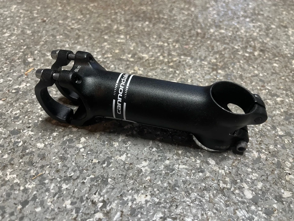 Vástago de bicicleta Cannondale C3 1-1/8 sin rosca 31,8 mm 110 mm 7 grados usado Foto 2 de 4