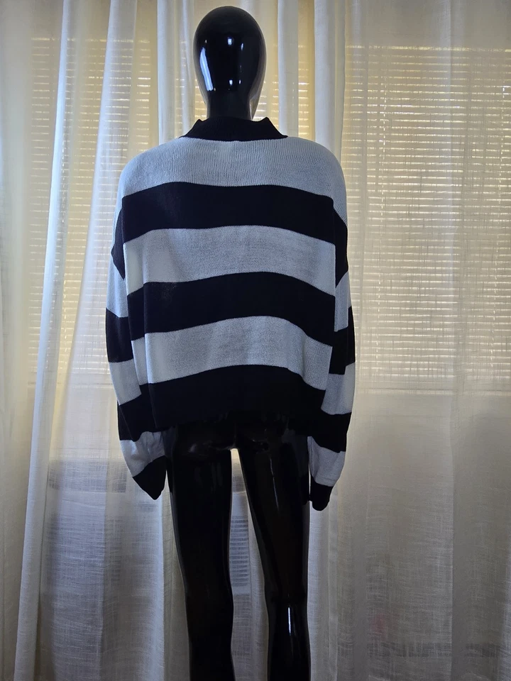 H&M Black And White Striped Sweater Size XL - Image 4 of 4