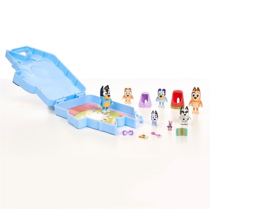 Bluey's Ultimate Play and Go Collector Case Playset - Picture 13 of 24
