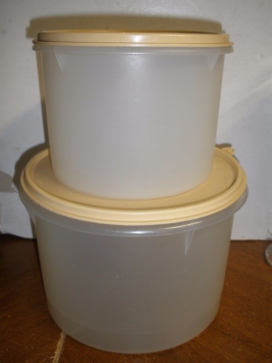 Tupperware 2 Piece Storage Containers 264 & 266 clear bottom