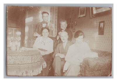 Family in Living Room - Pipe Apartment Wallpaper Fashion Portrait - Vintage Photo 1920s