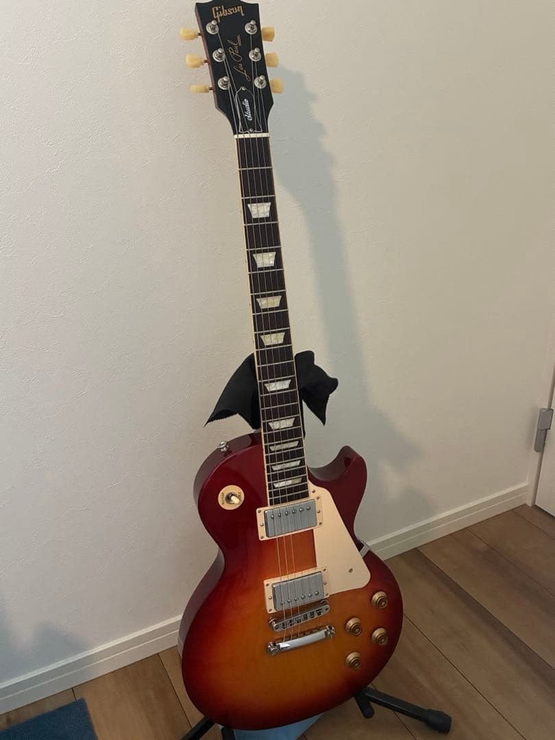 Gibson Les Paul Studio Cherry Sunburst Electric Guitar w/Case Used