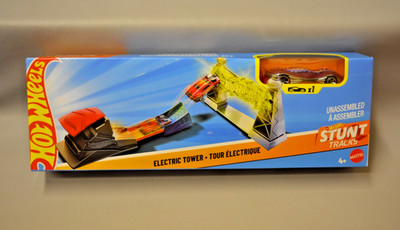 Mattel Hot Wheels Stunt Tracks - Electric Tower Hochspannungsturm mit Auto FTH80