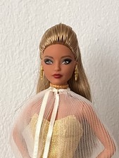 Barbie Signature Happy  Holidays  2023 - UNBE...
