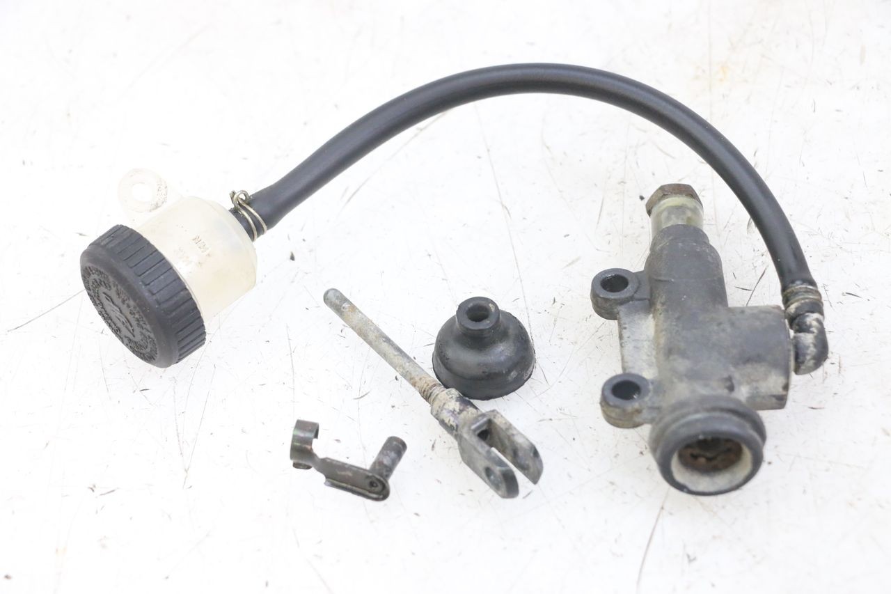 REAR BRAKE MASTER CYLINDER - PEUGEOT XP6 50 (1997 - 2003)