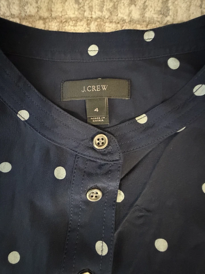 100% Silk J Crew Navy And White Polka Dot Button Up Size 4 - Image 2 of 4