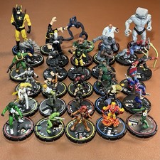 Heroclix  Marvel Comics  30 Figures LOT