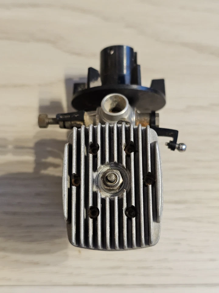 O.S. MAX .15 ENGINE 2-Stroke Glow/Nitro Engine - Image 4 of 4