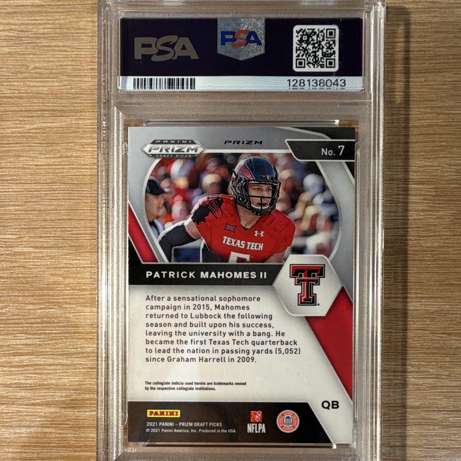 Panini 2021 Prizm Draft Picks Patrick Mahomes II #7 Gold Ice PSA 10 view 2